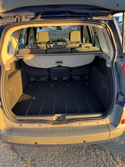 Prodám Renault Grand Scenic 1.6 16V r.v. 2008 - 14