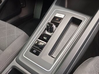 VW Golf 8 Hatchback 2.0TDI DSG 45tkm - záruka Autodraft - 14