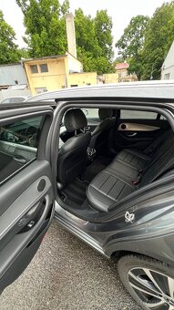 Mercedes- Benz E 300 de, DPH - 14