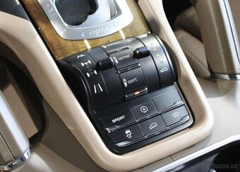 Porsche Cayenne V8 GTS BOSE / SportChrono / Fu benzín - 14