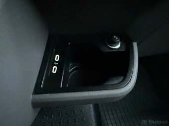 VW Transporter T6.1 ČR DPH 141 tis. km Barva Candy Multivan - 14