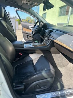 Jaguar XF 2.2 Diesel - 14