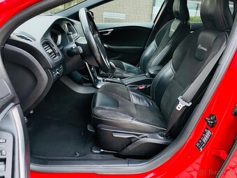 Volvo V40 1.6i T3 110KW R-DESIGN VÝHŘEV KAMERA SERVISKA - 14