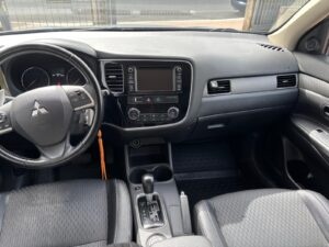 Mitsubishi Outlander - 14