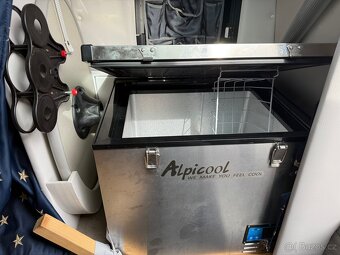 CROWNLINE 230 VLEK + NOVÝ MOTOR - 14