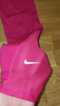 Dámská sportovní trička, kalhoty, legíny, bunda - 14