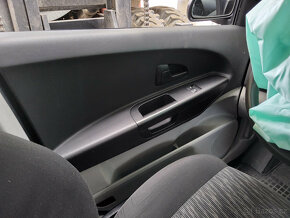 KIA CEED 2008 HB DOHC - DILY z havar. AUTA - 14