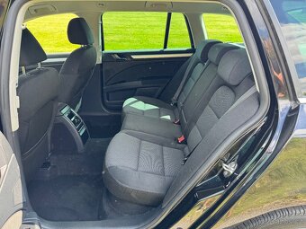 ŠKODA SUPERB II 2.0 TDI COMBI/DSG/125 kW/ZÁRUKA/JARNÍ SLEVA - 14
