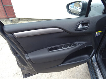 Citroën C4 1.6HDi,84kW,S.kniha,aut.klima,ESP,HSA - 14