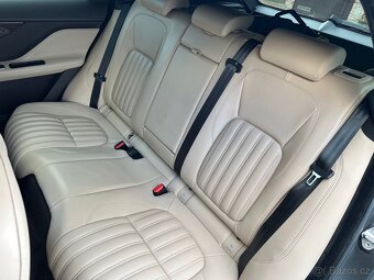 Jaguar F-Pace 2.0d 132kW AWD 4x4 Automat - 14