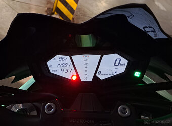 Kawasaki Z800 ABS - 14