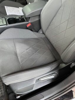 Volkswagen Golf 8 1,5TSI 150PS 2023 nehav.1.majitel težné - 14