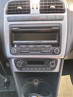 2012 Volkswagen polo 1.2tsi vyhřívaná sedadla, digitální kli - 14