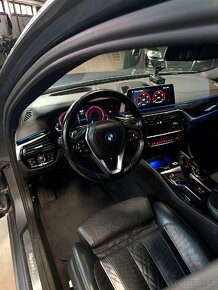 BMW 530D G30 Automat 8° 2017 140Tkm,vysoká výbava,servis - 14