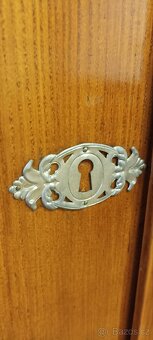 Starožitná skříň - 14