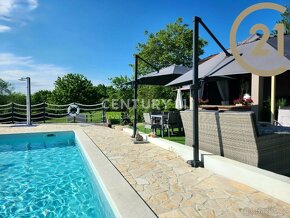 Prodej rodinného domu (90 m2) s bazénem, nacházející se 5 km - 14