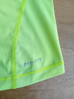 Nike dámské sportovní tílko vel. L - 14