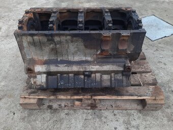 Prodám blok motoru na kirovec K-700 Yamz 238 - 14