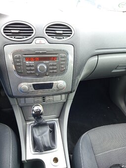 Ford Focus - 14