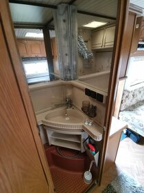 Karavan Hobby 495 Prestige - SOLÁRY - 14