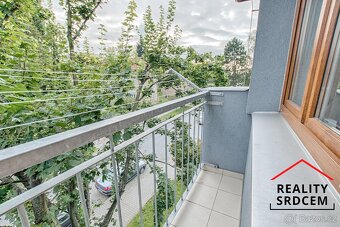Pronájem zrekonstruovaného bytu 3+0 s balkónem, 55 m2, ul. V - 14