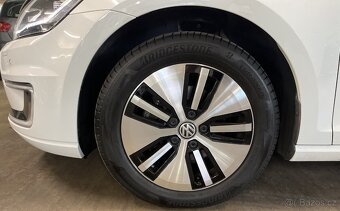 VW Golf VII e-Golf 1.maj servisní kniha možnost odpočtu DPH - 14