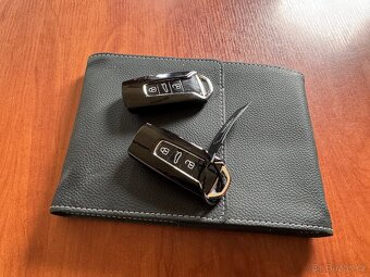 VW Touareg 3,0 TDi 4x4, 1. maj,ČR,serviska, DPH, záruka - 14