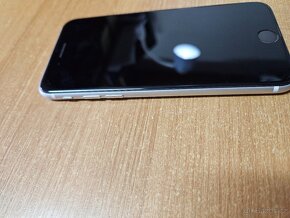 APPLE iPhone SE 2020 64 GB -TOP STAV - 14