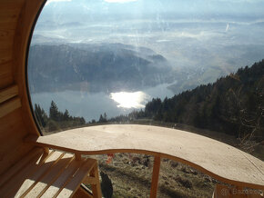 Venkovní sudová sauna s panoramatickým oknem - 14