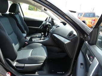 Mazda 3 1.6 16V 77kW, klima, 2. majitel, serviska - 14