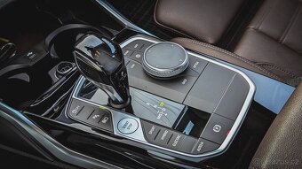 BMW 330e touring xdrive - 14