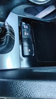 Volkswagen Eos 3.2 6-válec INDIVIDUÁL DSG - 14