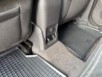 Ford Tourneo Connect 7 MÍST PANORAMA 1.6i 110kW AUTOMAT LONG - 14