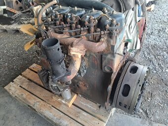 Motor zetor uřI 3001.  7201. 7701. - 14