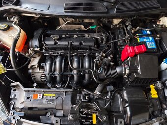 Ford fiesta 1.25 benzín - 14