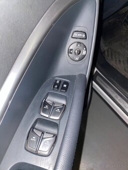 Prodám Hyundai grand Santafe 2,2 CRDI 7míst - 14