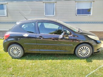 Prodám Peugeot 207 1,4 70kw, benzín, manuál - 14
