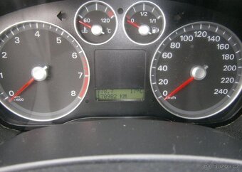 Ford Focus 1.6i 74kw,klima,serviska benzín manuál 74 kw - 14