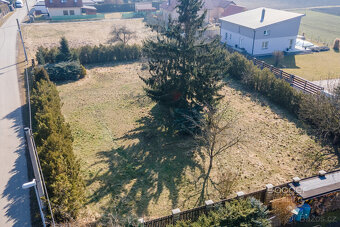 Prodej stavebního pozemku 1300 m2 v obci Záryby. - 14