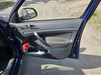 ŠKODA OCTAVIA 1.6 TDI 77KW R.V2012 - 14