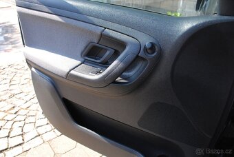 Škoda Fabia 2 1.4 63kW - klimatizace - ESP - 14