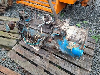 Zetor 3011 díly - 14