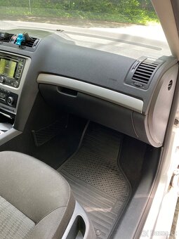 Škoda Octava II 2.0 TDI ( 103kW)  - 2012 v plné výbavě - 14