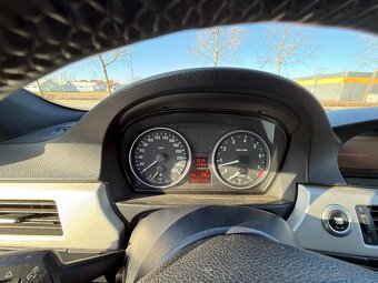 Bmw e90 330i - 14