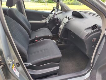 Toyota Yaris 1,3 VVT-i / automat / - 14