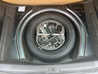 ŠKODA OCTAVIA II 1.6 TDI 77KW 4X4 PDC,TAŽNÉ,PO SERVISE,PNEU - 14