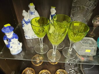 Křišťál a porcelán - 14