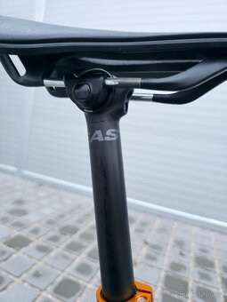 Gravel Focus Atlas 8.9 Carbon 2023 Rival eTap AXS 28" - 14