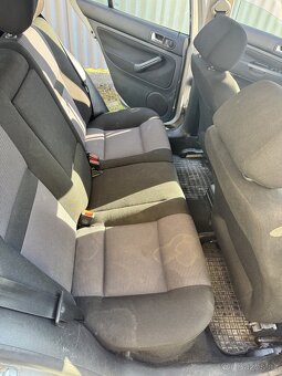 Volkswagen Golf - 14