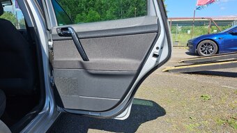 Volkswagen Polo 1.2i 12V, r.v. 2008, klima, ALU, výhřev - 14